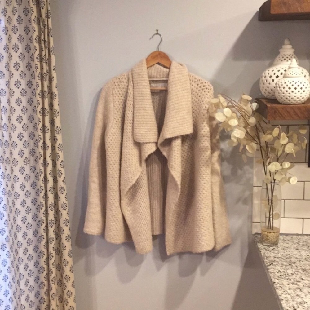 NWT! Beautiful Wool Blend Knit Cardigan - Picture 8 of 8